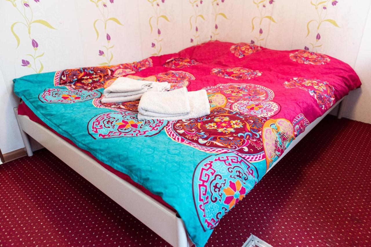 Center Walking Apartment And Room Bucureşti Eksteriør bilde