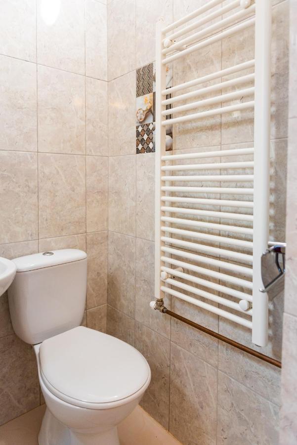Center Walking Apartment And Room Bucureşti Eksteriør bilde
