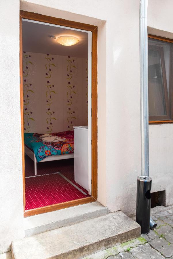Center Walking Apartment And Room Bucureşti Eksteriør bilde